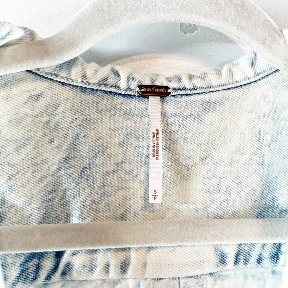 Free People Kate Denim Sleeveless Swing Mini Dress in Blue Icing Sugar Small - Picture 3 of 4